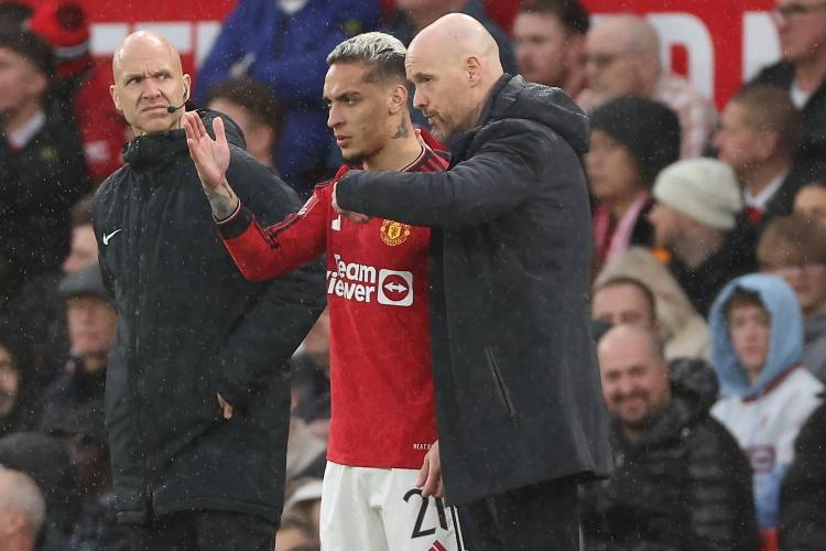 曝勒沃库森将签安东尼，经纪公司为滕哈赫洗白：是曼联非要1亿买