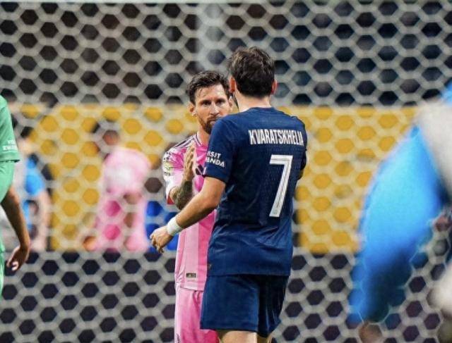 巴黎迎战拜仁，20亿火拼一触即发，争夺世俱杯荣耀！