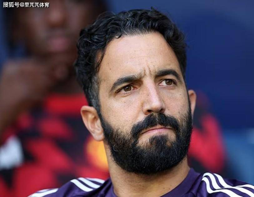 阿莫林满意曼联“夺冠”表现：新援“老詹”表现不错但需自律，塞斯科是答案